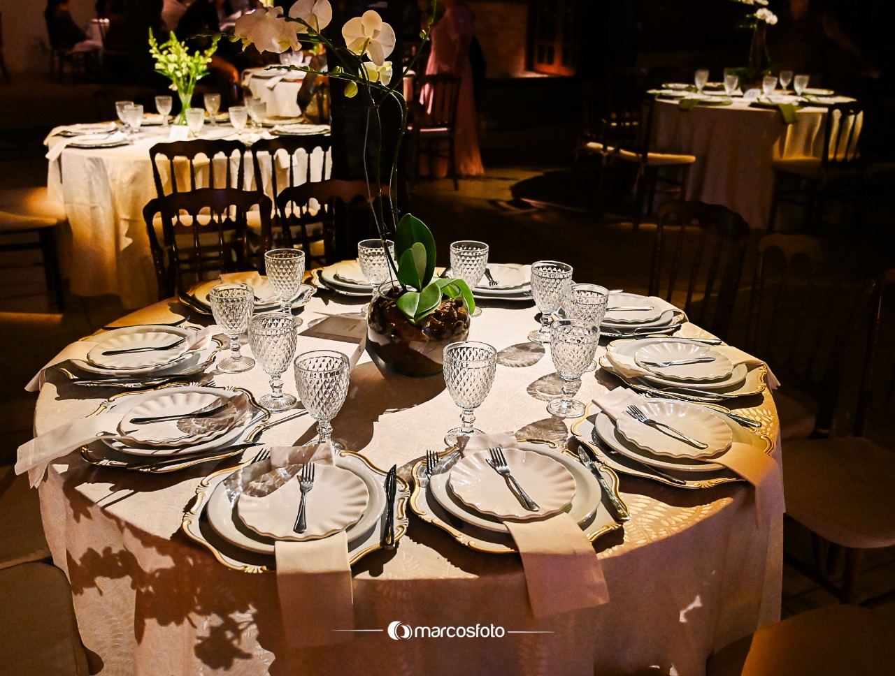 Mesa posta decorada